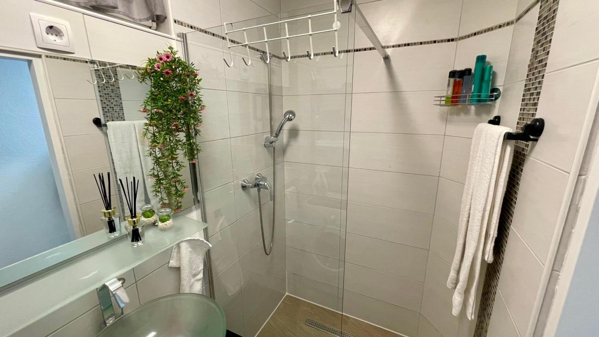 Zentrale, Moderne Wohnung In กราซ ภายนอก รูปภาพ